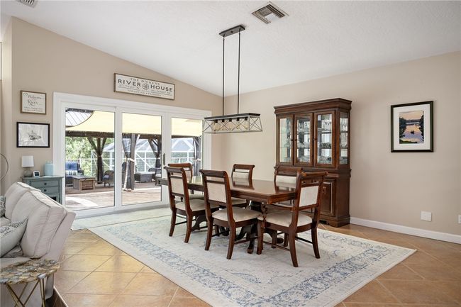 548 Cross Creek Cir, House other with 3 bedrooms, 3 bathrooms and null parking in Sebastian FL | Image 7