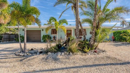 154 Crescent Ave, ANNA MARIA, FL, 34216 | Card Image