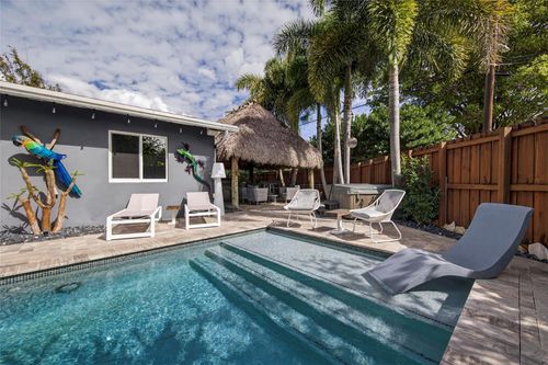 1499 Ne 39th St, Oakland Park, FL, 33334-4628 | Card Image