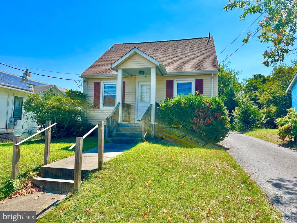 Miller Ave, Trenton, NJ 08610