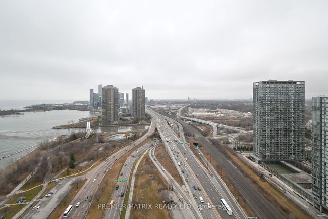 3510 - 1928 Lake Shore Blvd W, Condo with 3 bedrooms, 2 bathrooms and null parking in Toronto ON | Image 21