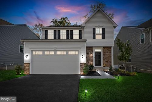 58 Oakwood Blvd, Hampton, NJ, 08827-4153 | Card Image
