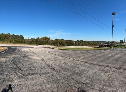 400 Biltmore Drive, Fenton, MO, 63026 | Card Image