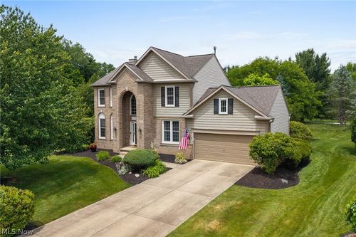 559 Alliance Dr, Sagamore Hills, OH, 44067-3271 | Card Image