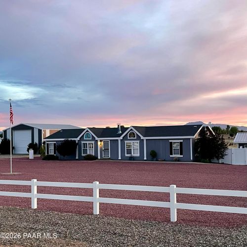 9810 N Full Moon Rd, Prescott Valley, AZ, 86315-6876 | Card Image