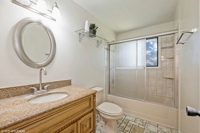 226 - 226 Patuxet Ct, Home with 3 bedrooms, 2 bathrooms and 1 parking in Schaumburg IL | Image 6