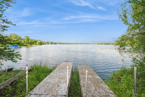 633 County Road B2 E, Little Canada, MN, 55117-1610 | Card Image