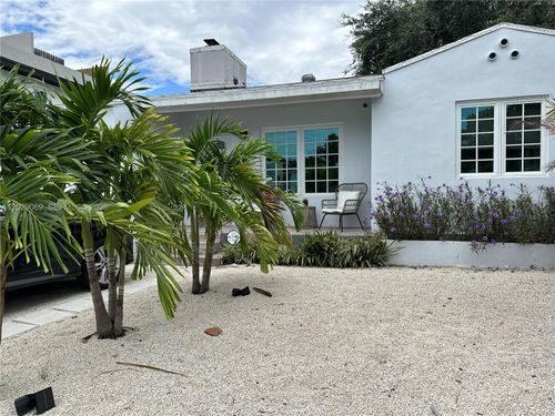 435 Ne 71st St, Miami, FL, 33138-5013 | Card Image