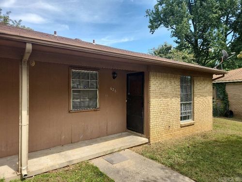 626-628 Newcastle Dr, Sherwood, AR, 72120-5025 | Card Image