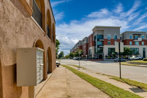 02-811 S Mesquite St, Arlington, TX, 76010-7363 | Card Image