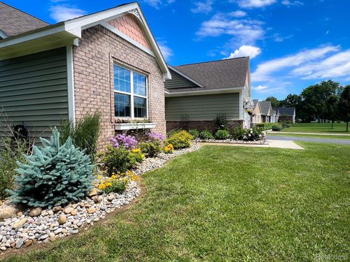 11236 Chyna Run, Springfld Twp, MI, 48350-2652 | Card Image