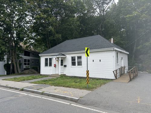 630 Salem St, Lynnfield, MA, 01940-2324 | Card Image