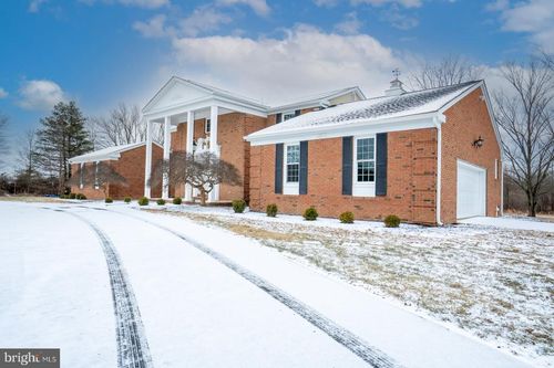 150 Windsor Rd, ROBBINSVILLE, NJ, 08691-2407 | Card Image