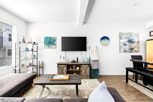 7-11272 240 St, Maple Ridge, BC, V2W0J8 | Card Image