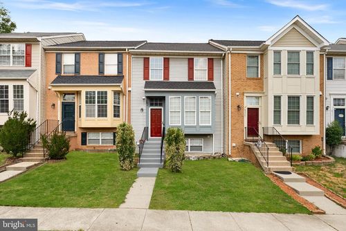 8307 Ewing Pl, MANASSAS, VA, 20109-8243 | Card Image