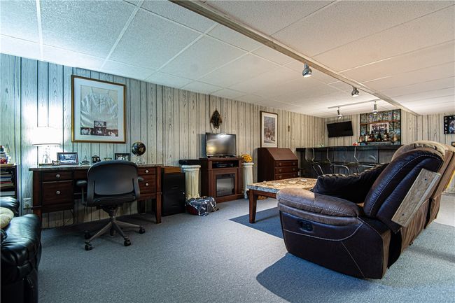 6 Hilton Ave, House other with 2 bedrooms, 2 bathrooms and 4 parking in Riverside RI | Image 29