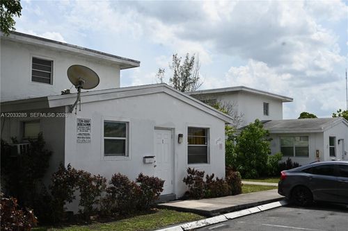 3744 W Hallandale Beach Blvd, Pembroke Park, FL, 33023-5700 | Card Image