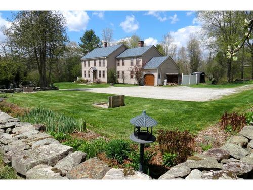 815 Rte 100, Weston, VT, 05161-5404 | Card Image