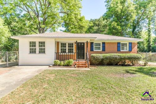 96 Ravenwood Way, Warner Robins, GA, 31093-2215 | Card Image