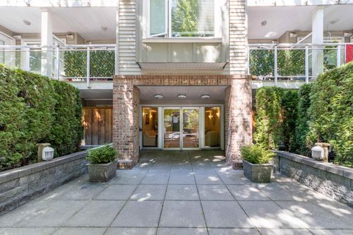 302-2373 Atkins Ave, Port Coquitlam, BC, V3C1Y7 | Card Image
