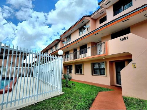 apt-412-5851 W 20th Ave, Hialeah, FL, 33012-7560 | Card Image
