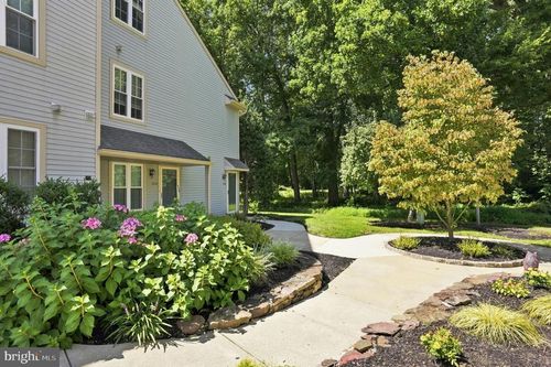 106 Harwood Ct, MOUNT LAUREL, NJ, 08054-2601 | Card Image