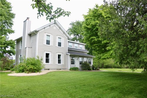 8463 Dewey Rd, Montville, OH, 44064-9719 | Card Image
