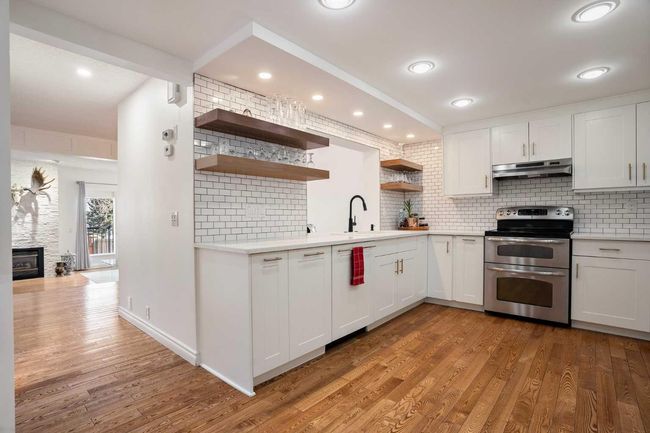 33 - 448 Strathcona Dr Sw, Townhouse with 3 bedrooms, 4 bathrooms and 4 parking in Calgary AB | Image 15