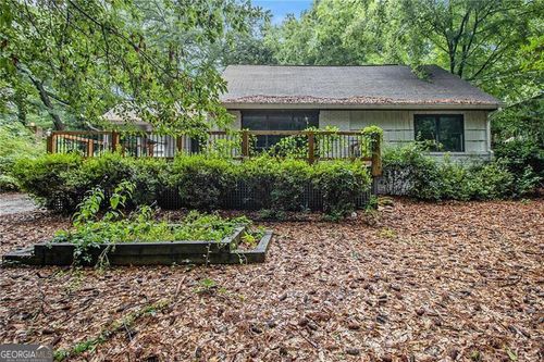 1899 Moores Mill Rd Nw, Atlanta, GA, 30318-1353 | Card Image