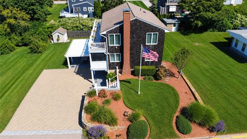 63 Saltaire Ave, Narragansett, RI, 02882-6030 | Card Image