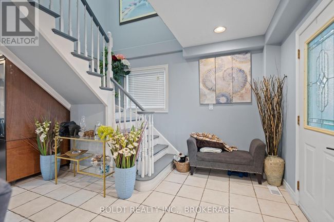 5032 Heather Ave, House other with 6 bedrooms, 4 bathrooms and 6 parking in Niagara Falls ON | Image 5