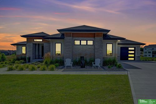 21068 Valley Cir, Elkhorn, NE, 68022-3483 | Card Image