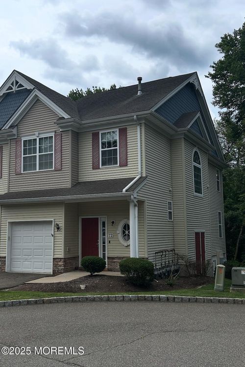 72 Oxford Ct, Englishtown, NJ, 07726-1571 | Card Image