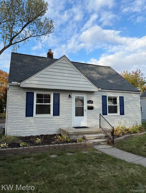 1909 Barrett Ave, Royal Oak, MI, 48067-3556 | Card Image