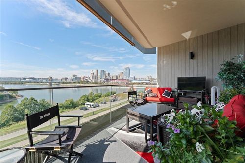 312-600 Ovation Way, Newport, KY, 41071-8880 | Card Image