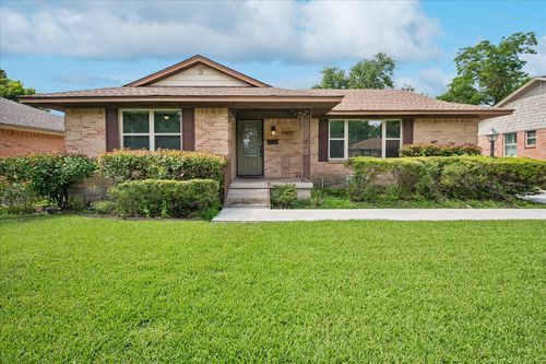 10626 Longmeadow Dr, Dallas, TX, 75238-2829 | Card Image