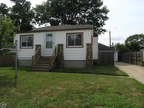 25151 Dodge St, Roseville, MI, 48066-3728 | Card Image
