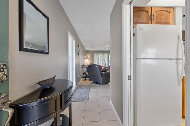 APT-4A - 208 Lewis Cir, Condo with 2 bedrooms, 2 bathrooms and null parking in PUNTA GORDA FL | Image 5
