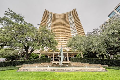 1107-6211 W Northwest Hwy, Dallas, TX, 75225-3425 | Card Image