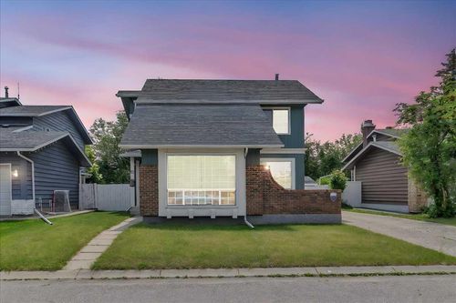 67 Woodfield Close Sw, Calgary, AB, T2W3V3 | Card Image