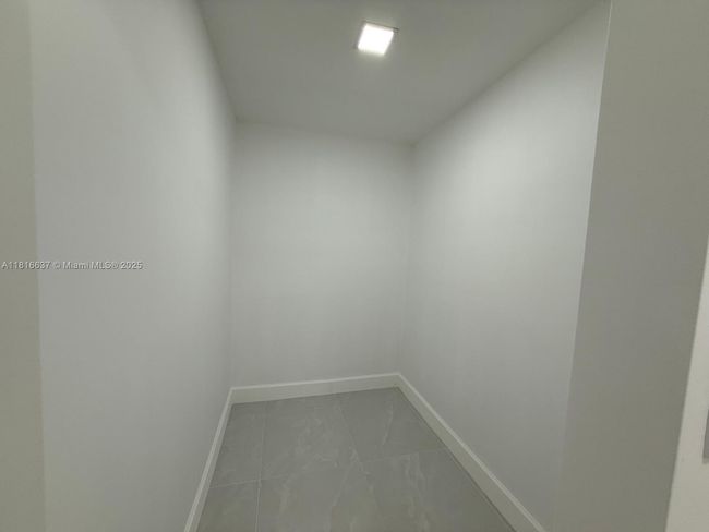 4314 Sw 97 Th Ct, House other with 5 bedrooms, 2 bathrooms and null parking in Miami FL | Image 19