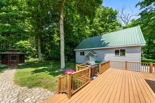 61738 Lake View Dr, House other with 3 bedrooms, 2 bathrooms and null parking in Cassopolis MI | Image 8