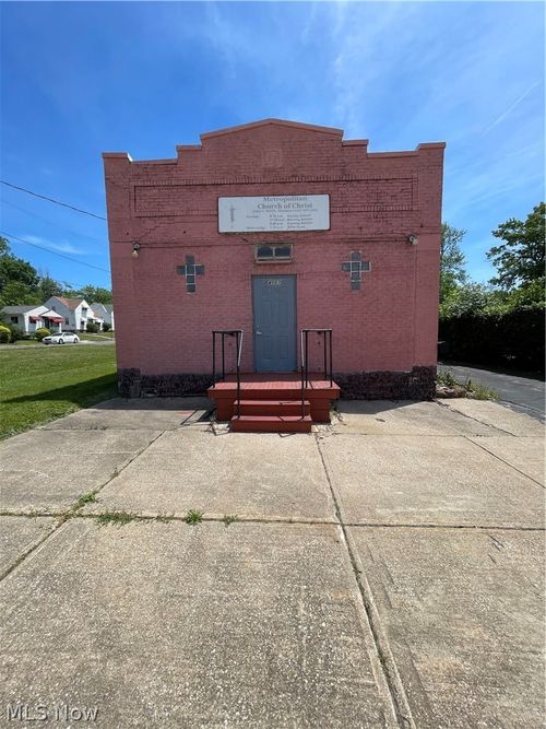 4567 Lee Rd, Cleveland, OH, 44128-3757 | Card Image