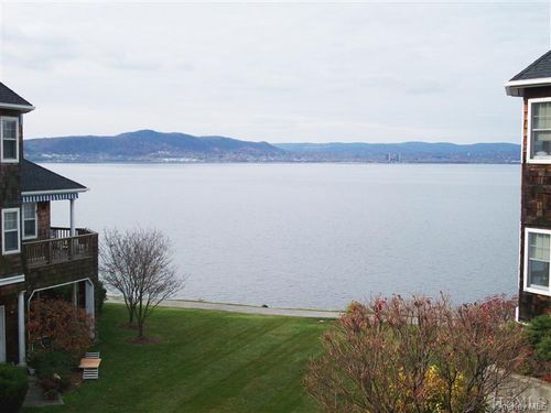 517 Half Moon Bay Dr, Croton On Hudson, NY, 10520-3104 | Card Image