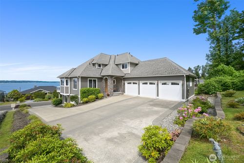 5565 Whitehorn Way, Blaine, WA, 98230 | Card Image