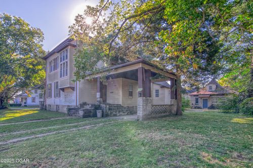 519 E Main St, Carterville, MO, 64835-1527 | Card Image