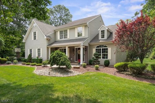 7 Oak Leaf Dr, New Egypt, NJ, 08533-2716 | Card Image