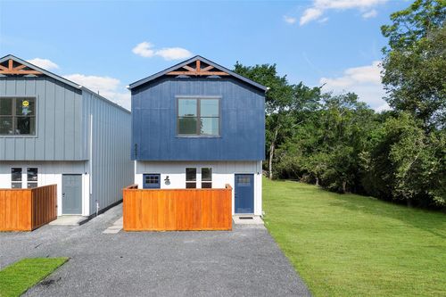 b-8419 Venus St, Houston, TX, 77088-5753 | Card Image