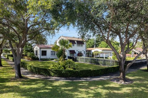 1291 Ne 102nd St, Miami Shores, FL, 33138-2617 | Card Image