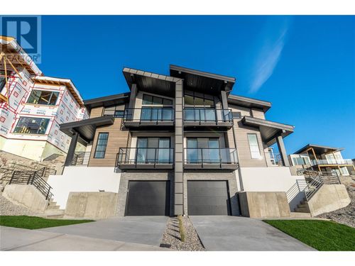 101-1100 Antler Dr, Penticton, BC, V2A0C9 | Card Image